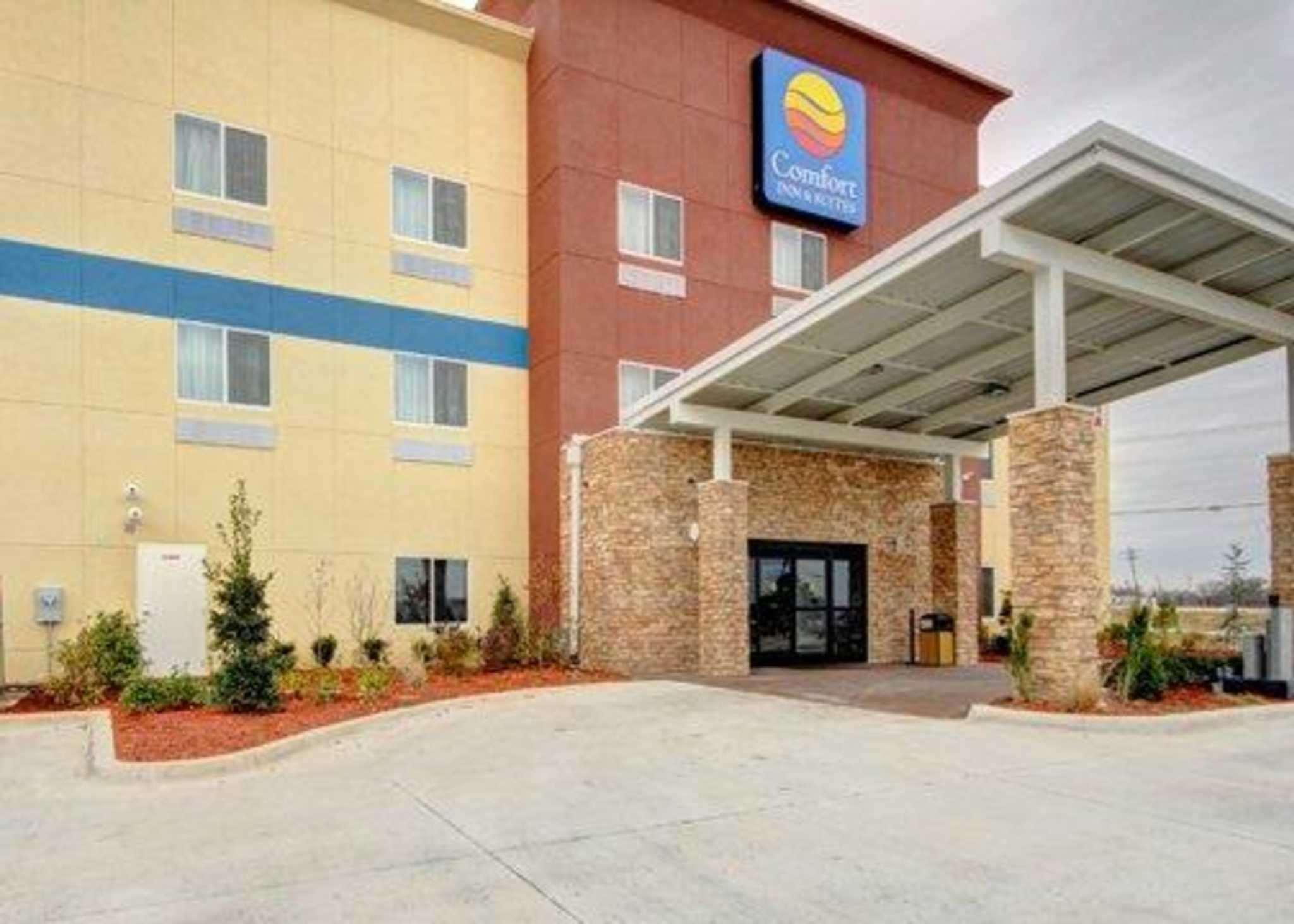 Comfort Inn & Suites Tulsa I-44 West - Rt 66 Oakhurst Exterior photo